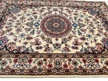 Nain 6LA in allover floral design, c.1990, Persia,  118x80cm | Rug# 11014