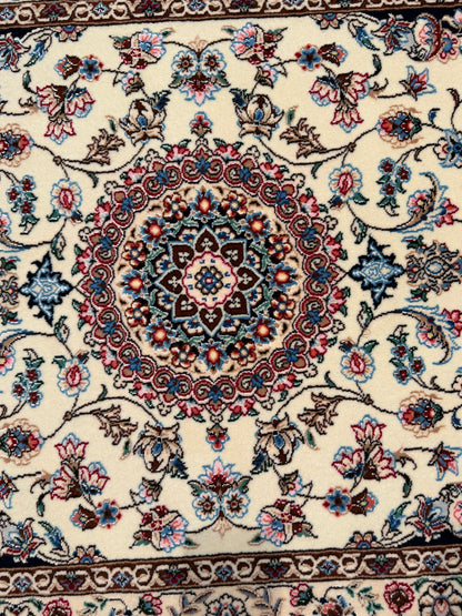 Nain 6LA in allover floral design, c.1990, Persia,  118x80cm | Rug# 11015