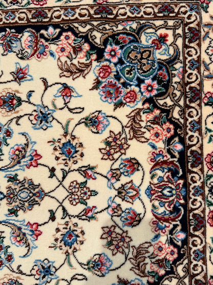 Nain 6LA in allover floral design, c.1990, Persia,  118x80cm | Rug# 11015