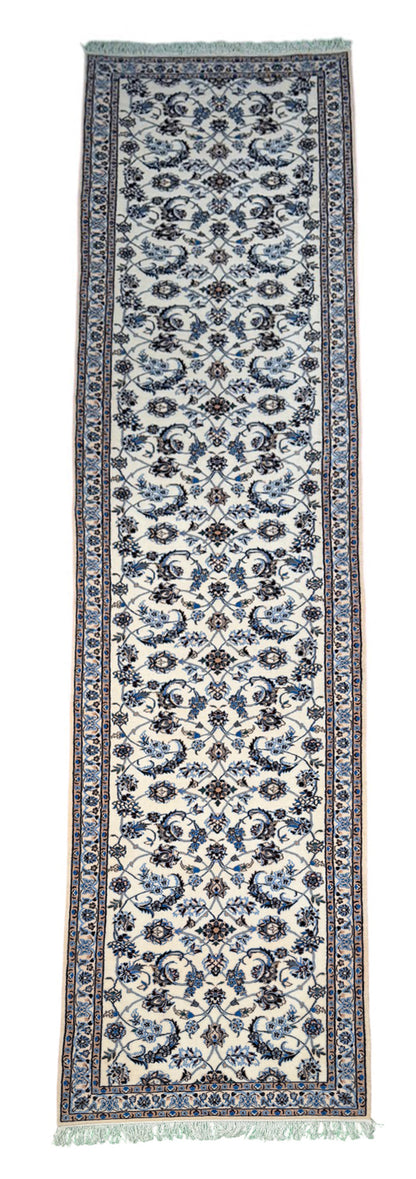 Nain 6LA in allover floral design hall runner, c.1990, Persia, 434x88cm | Rug# 11016