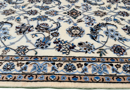 Nain 6LA in allover floral design hall runner, c.1990, Persia, 434x88cm | Rug# 11016