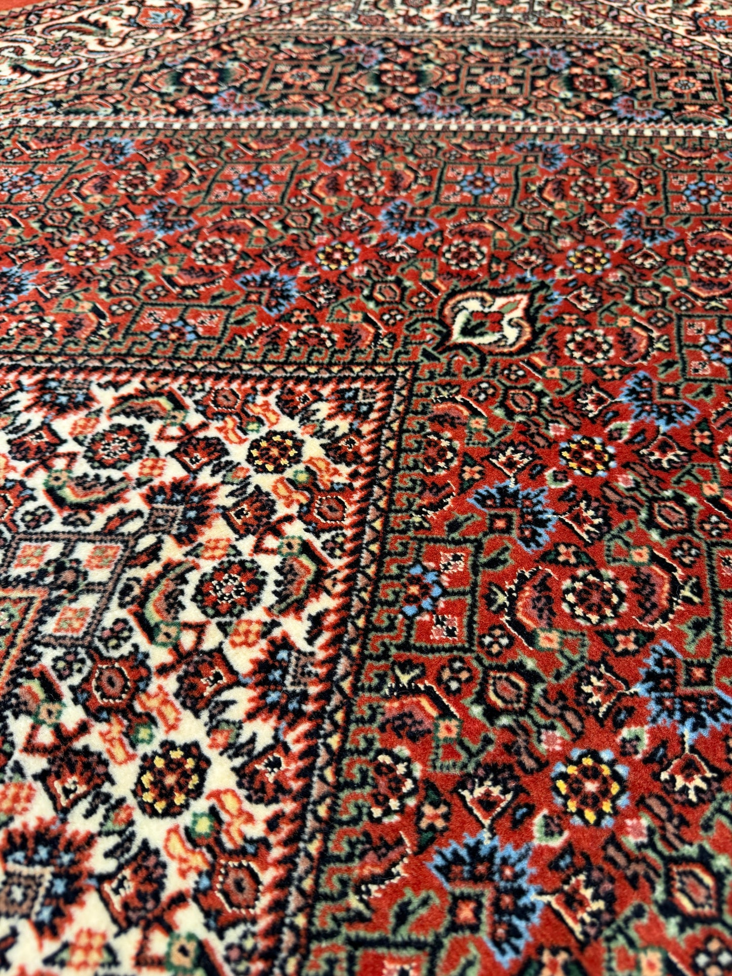 Superfine and very durable Persian Bijar, 194x100cm | Rug# 11027