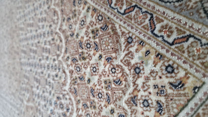 Hand knotted superfine Tabriz Mahi rug 155×102 cm | Rug# 11514