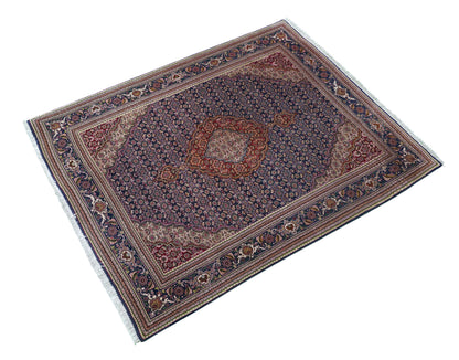 Hand knotted superfine Tabriz Mahi rug 137×107 cm | Rug# 11515