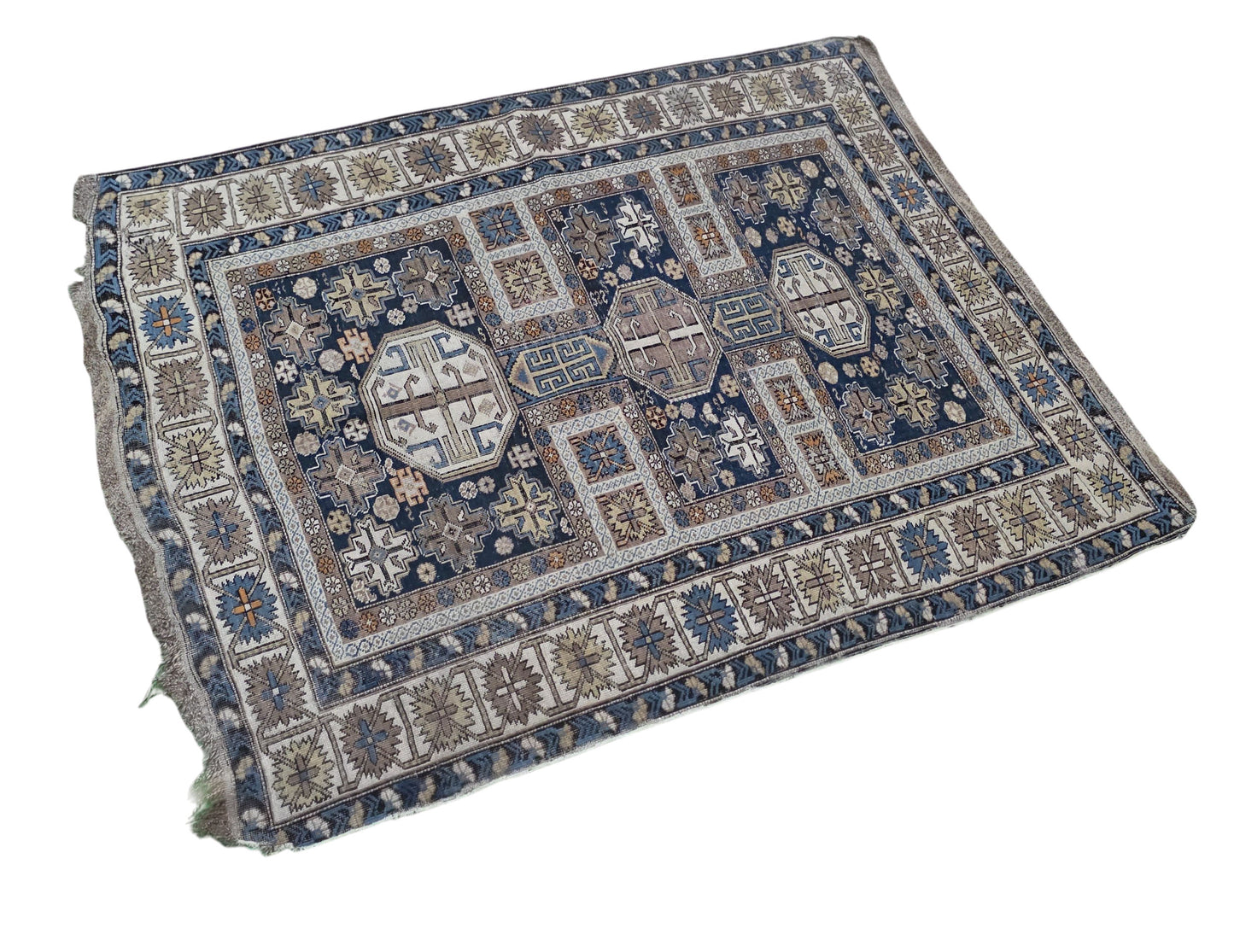 Hand knotted antique Caucasian Kazak rug 150×120 cm | Rug# 11530
