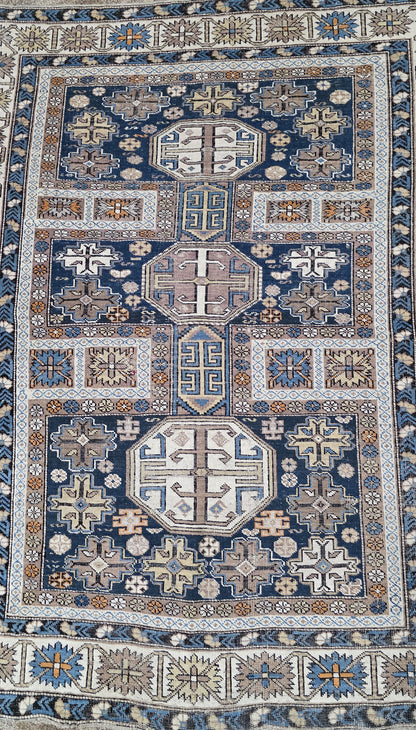 Hand knotted antique Caucasian Kazak rug 150×120 cm | Rug# 11530