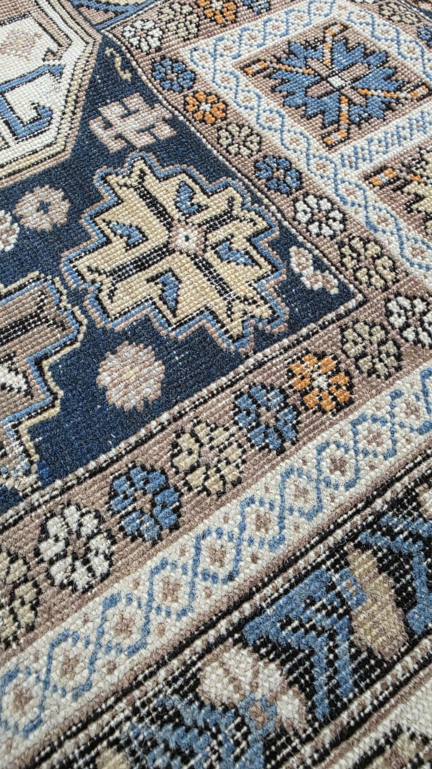 Hand knotted antique Caucasian Kazak rug 150×120 cm | Rug# 11530
