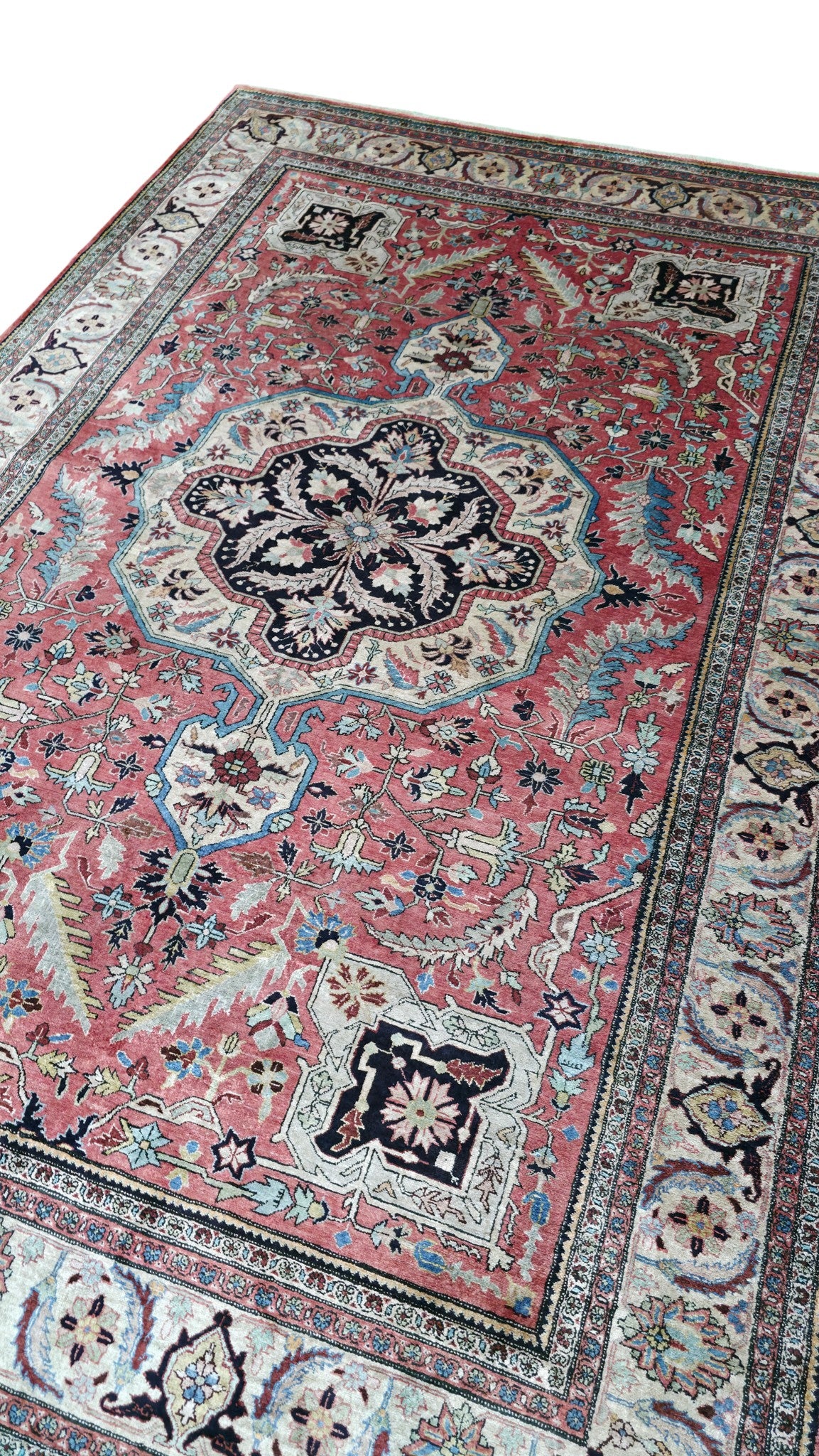Vintage Pure Silk Tabriz Rug c.1960  215x140cm |  Rug# 11542
