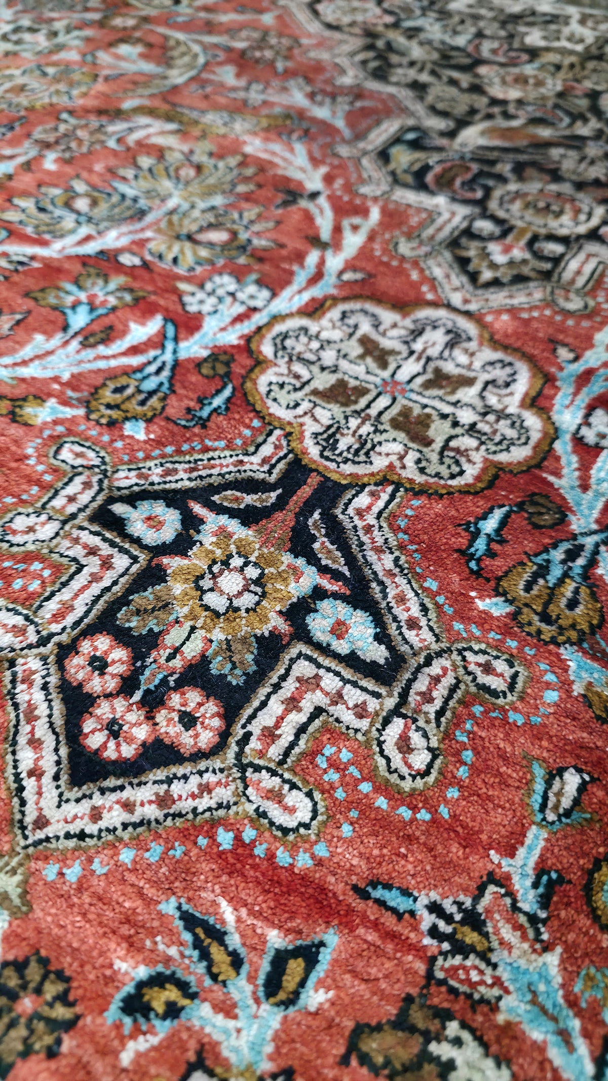 Antique Persian Qum Pure Silk Rug 310x215 cm | Rug# 11546