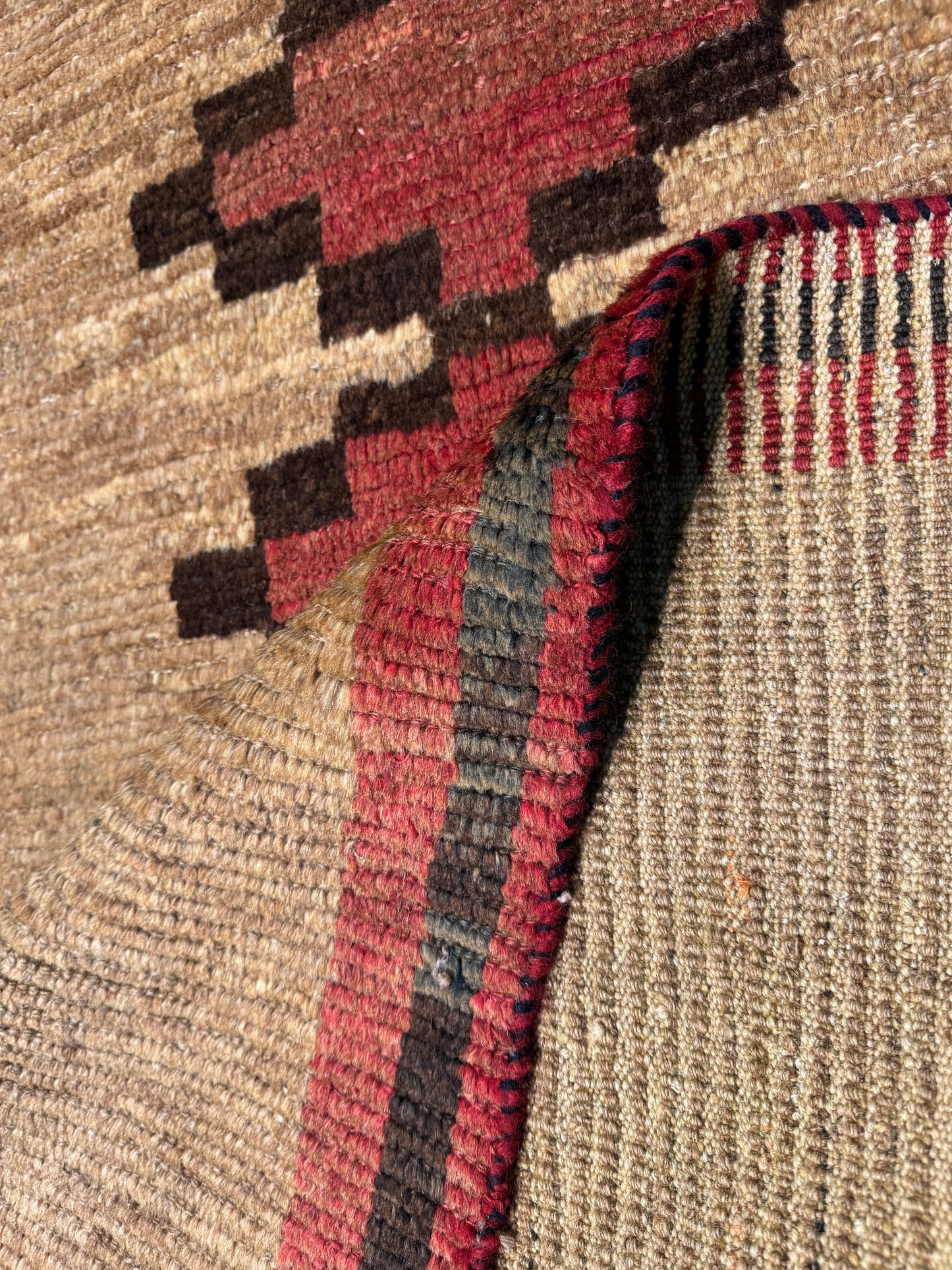 vintage nomadic Gabbeh, all wool construction  197x106 cm | Rug# 1217