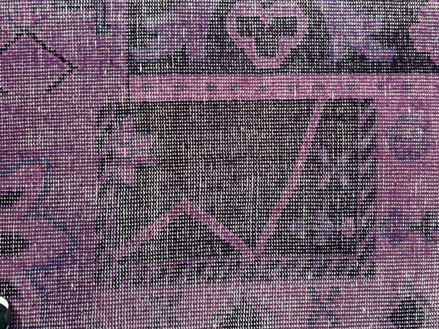 Distressed and overdyed modern rug, 305x241cm | Rug# 23705