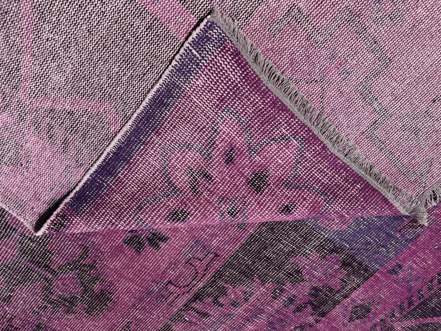 Distressed and overdyed modern rug, 305x241cm | Rug# 23705