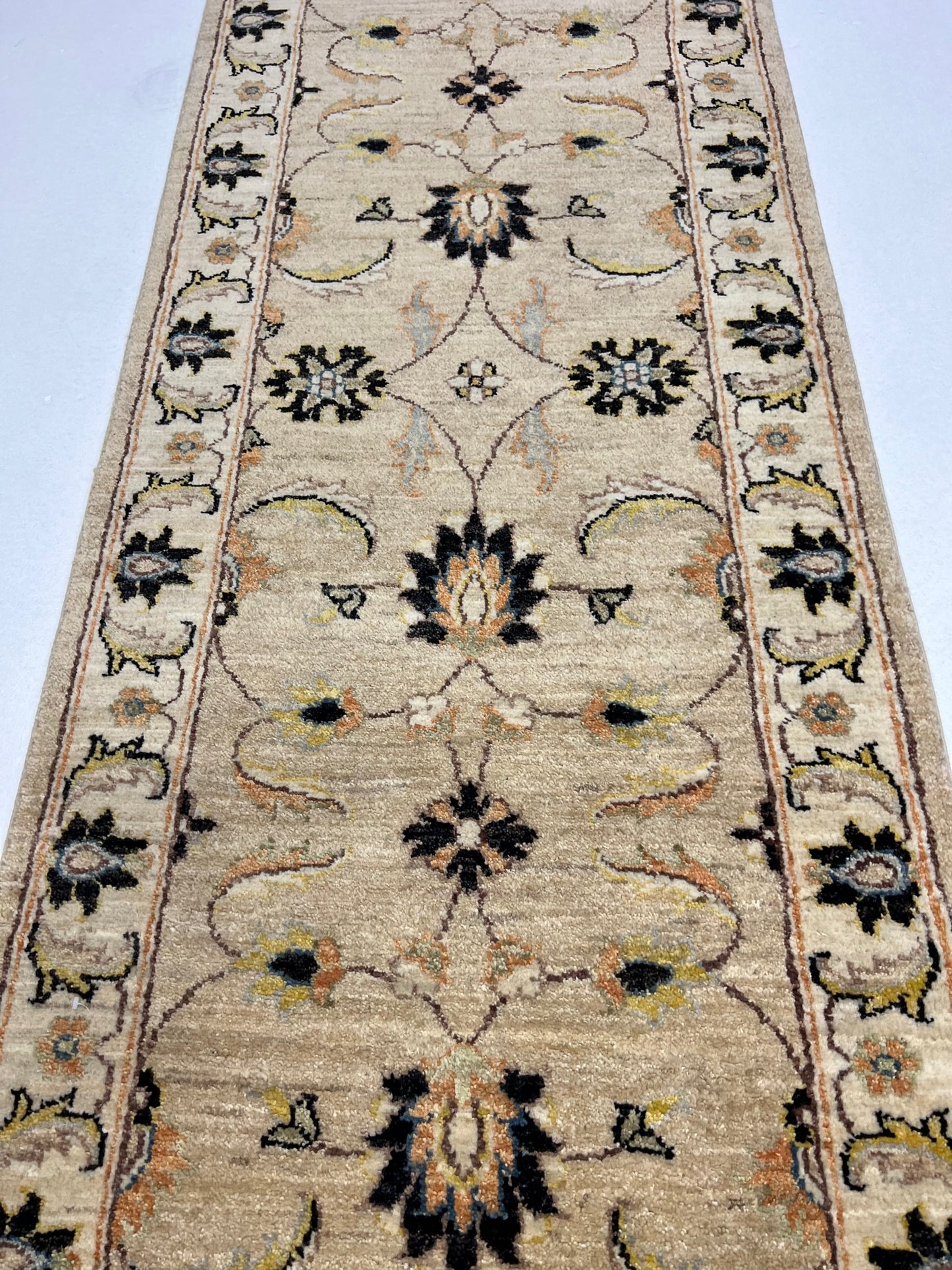 Afghan Chobi 19th-c Sultanabad design, 379x72cm | Rug# 24170