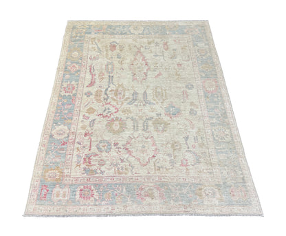 Classic rug in 17th-C Oushak design, organic dyes, 304x242cm | Rug# 26188