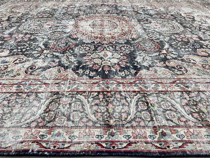 Vintage & Distressed Persian Rug ,381x285 cm | Rug#26786
