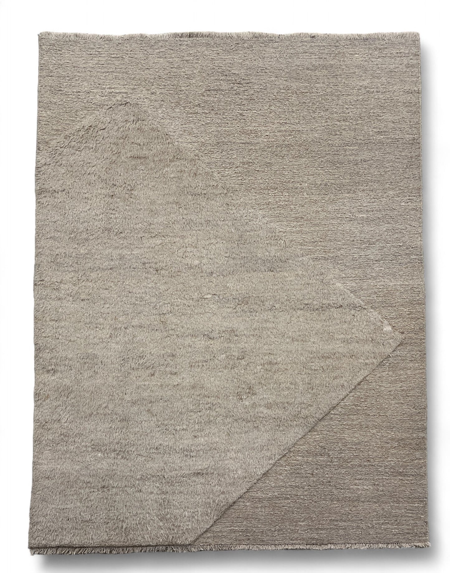 Custom-made hand woven designer rug in Saumak 247x170 cm | Rug# 27000