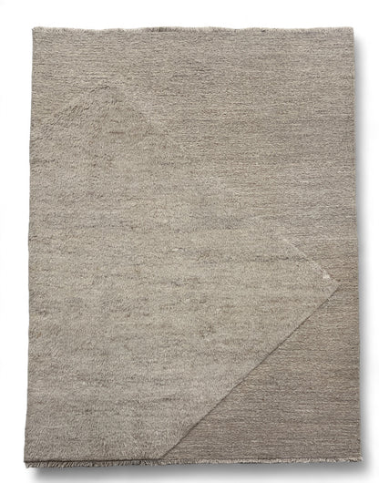 Custom-made hand woven designer rug in Saumak 247x170 cm | Rug# 27000