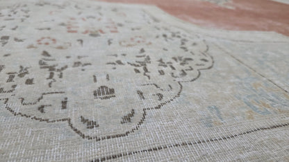 Vintage and Distressed Persian Tabriz rug 425x302cm | Rug# 27139