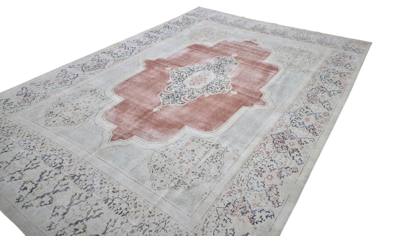 Vintage and Distressed Persian Tabriz rug 425x302cm | Rug# 27139