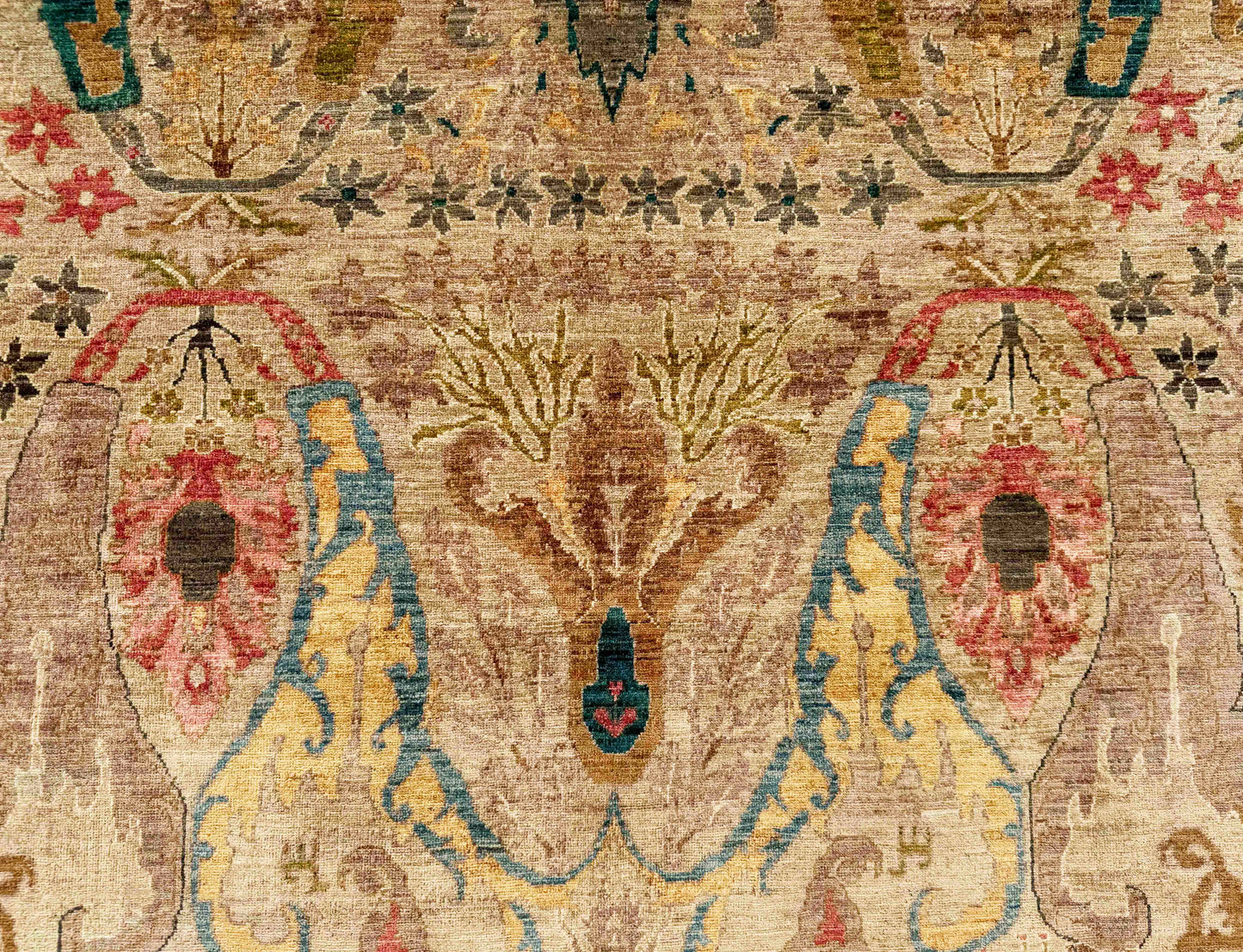 Turkmen weave transitional rug in 16th century Garous  design, 296x207cm | Rug# 27224