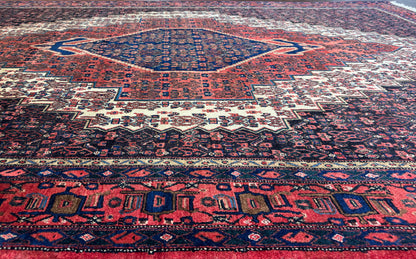 Vintage Senneh, Immaculate condition, rare piece  325x210 cm | Rug# 2845