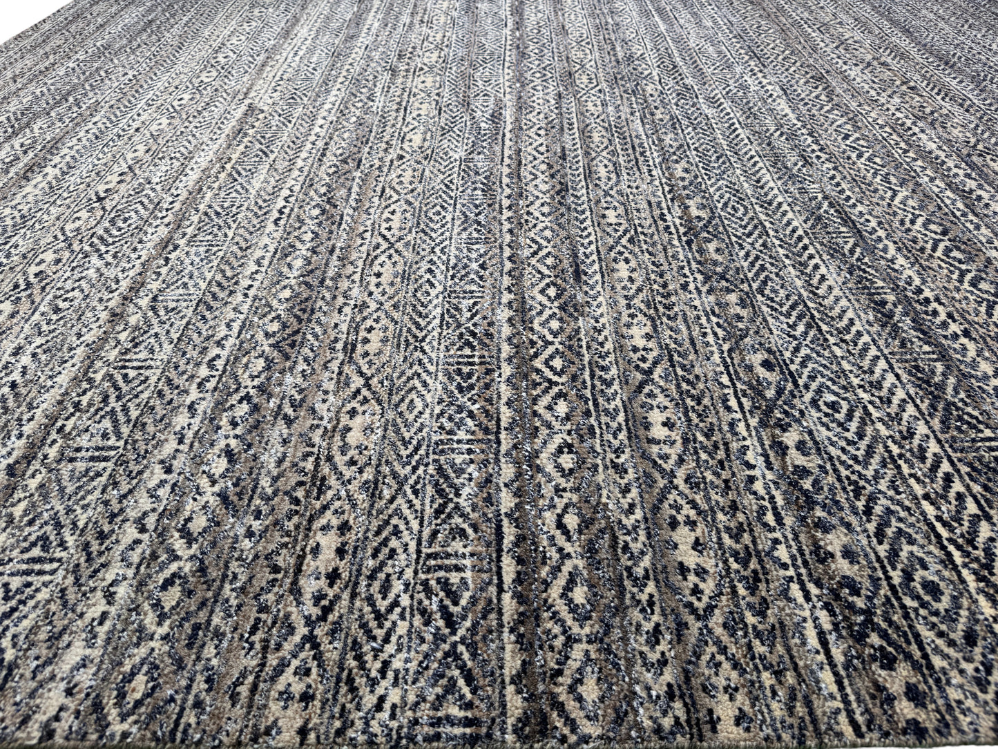 Hand knotted Scandinavian 299×246 cm | Rug# 30416