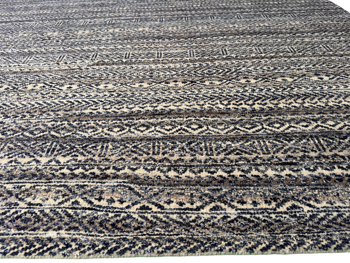 Hand knotted Scandinavian 299×246 cm | Rug# 30416