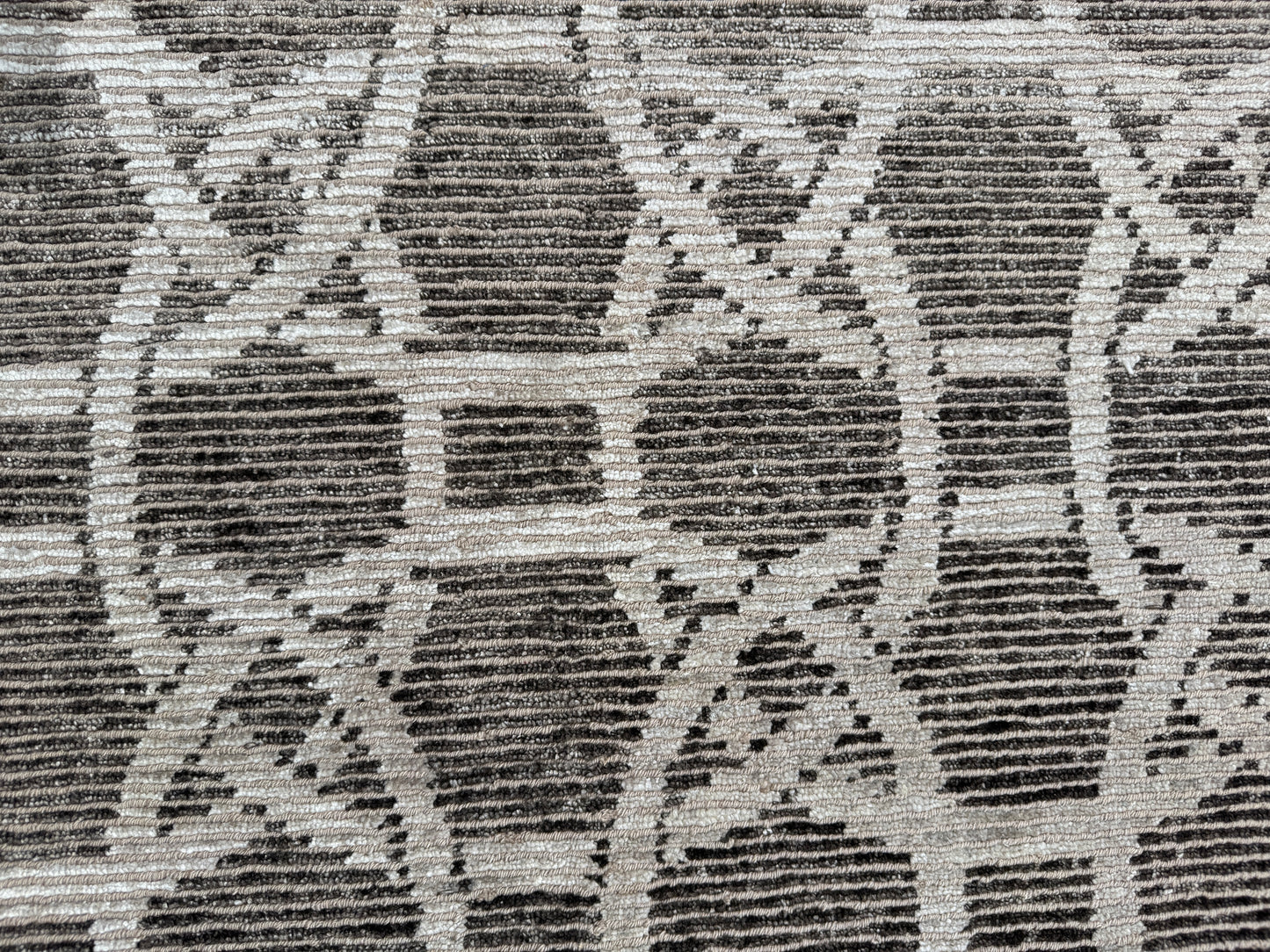 Tibetan weave Indian rug woven in Himalaya wool and Tencel silk 366x275 cm|  Rug# 30703