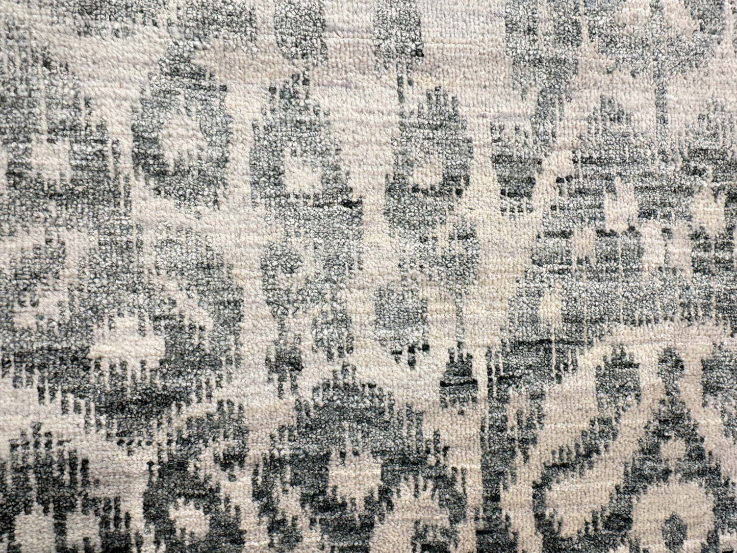 Very fine Agra Modern rug, Ikat design, wool  366x272 cm | Rug# 30739