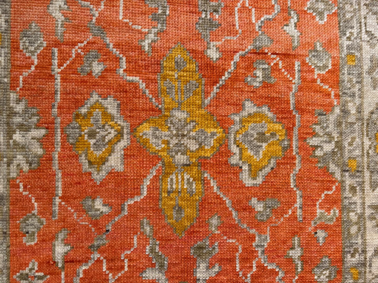 17th.c Oushak design rug  237x162cm | Rug# 30807