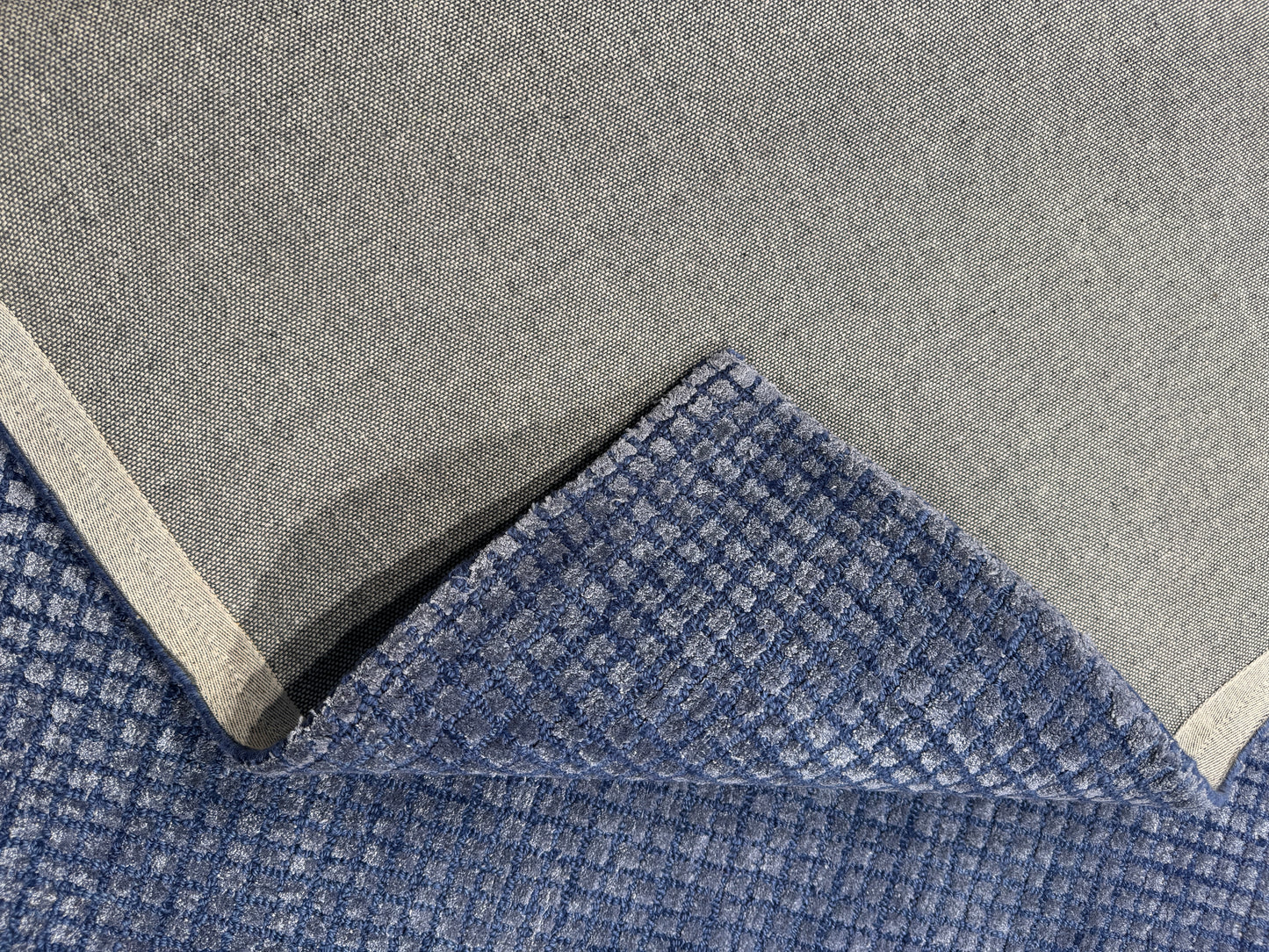 Modern Scandi designer rug , wool and Tencel silk pile 250x200cm | Rug# 30952