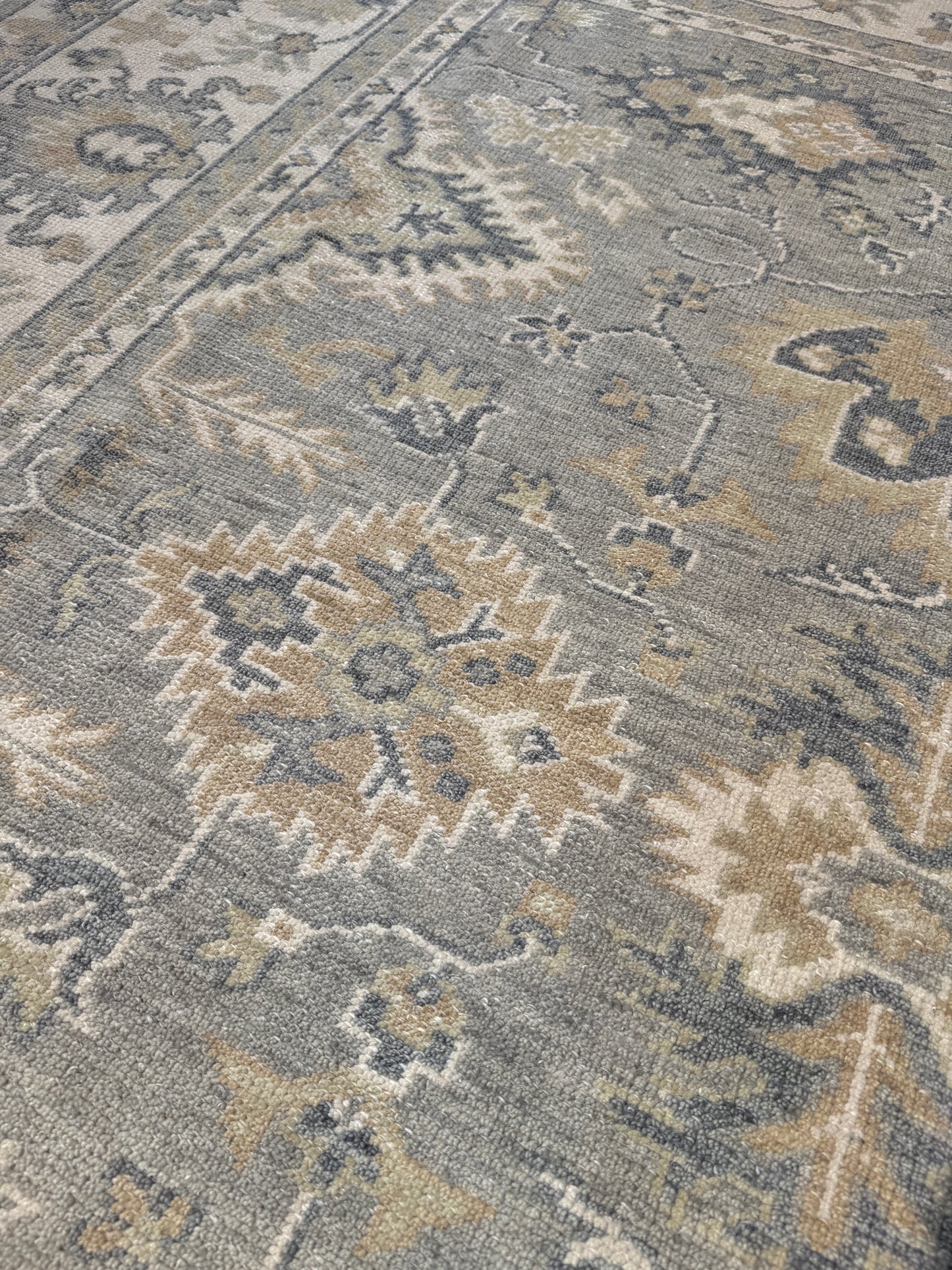 New-weave Oushak Design 298x242cm | Rug# 31144