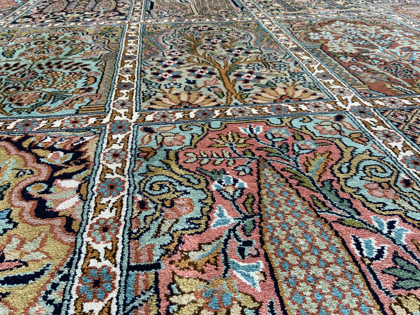 Fine Srinagar, 100% silk pile  Garden design, Kashmir 198x120cm | Rug# 31208