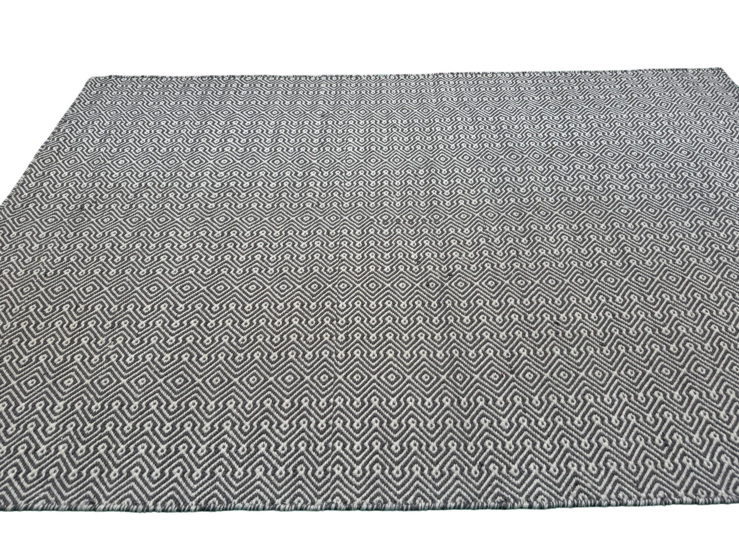 Hand-woven modern Kilim 180x120cm | Rug# 31427