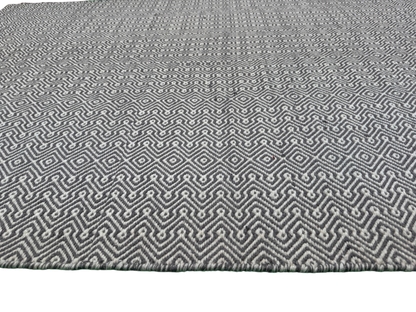 Hand-woven modern Kilim 180x120cm | Rug# 31427