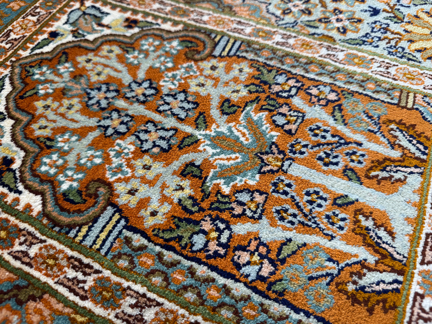 Srinagar silk carpet in 16th century Safavid Garden design 213x155cm | Rug# 31609