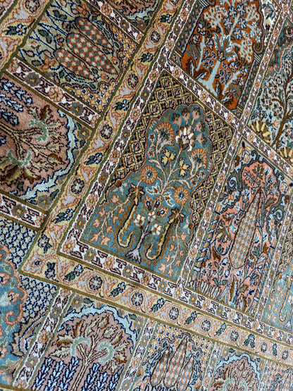 Srinagar silk carpet in 16th century Safavid Garden design 213x155cm | Rug# 31609