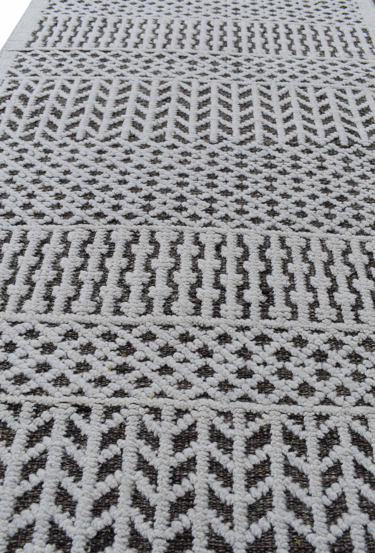 Gella-Ether Designer Textured Runner Rug 368x92 cm | Rug# 31742