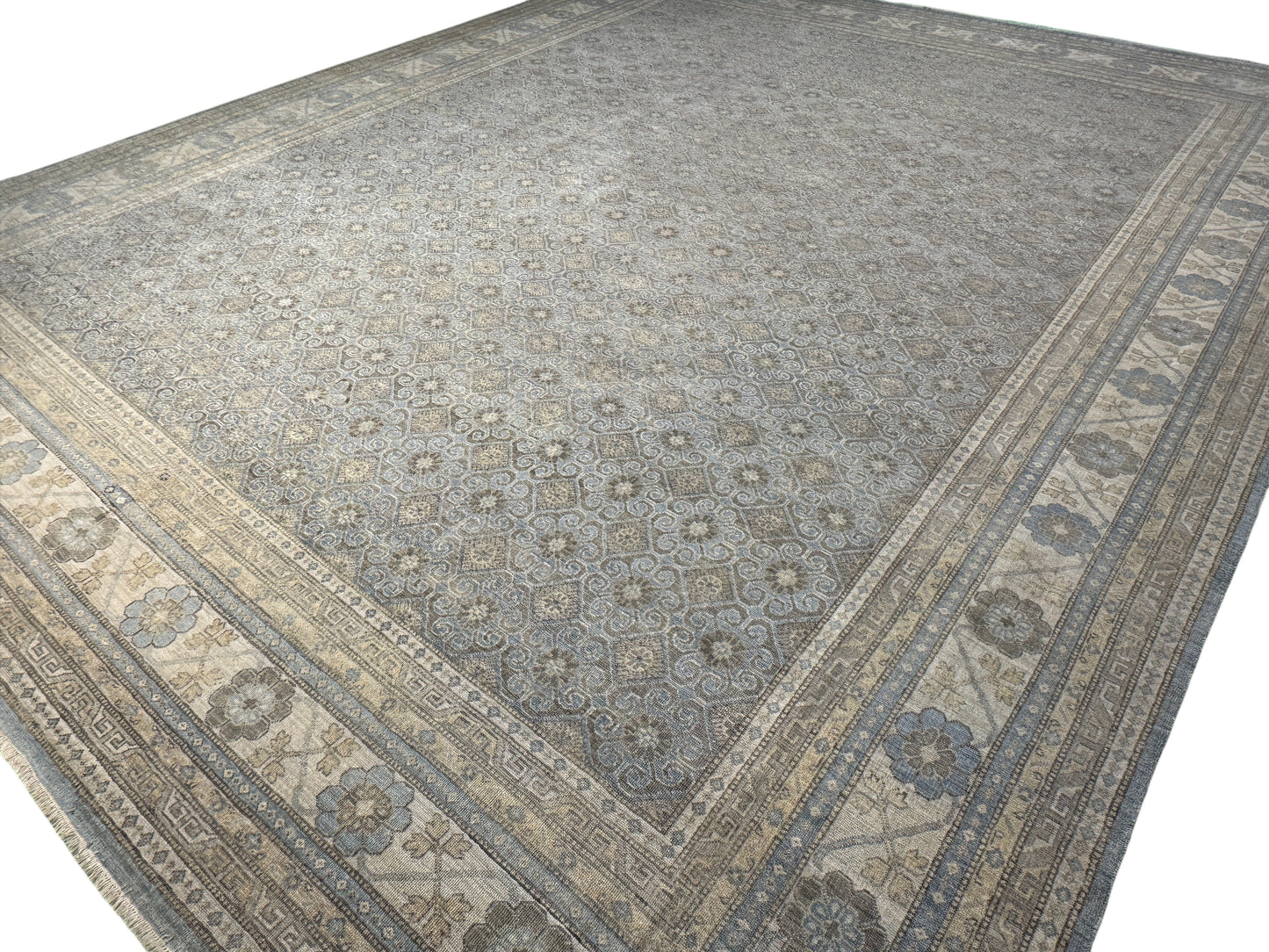 Hand Knotted antique reproduction, 19th century Khotan design  437x360 cm | Rug# 31887