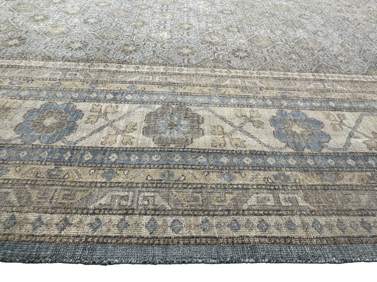 Hand Knotted antique reproduction, 19th century Khotan design  437x360 cm | Rug# 31887