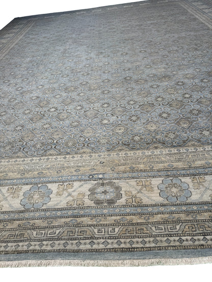 Hand Knotted antique reproduction, 19th century Khotan design  437x360 cm | Rug# 31887