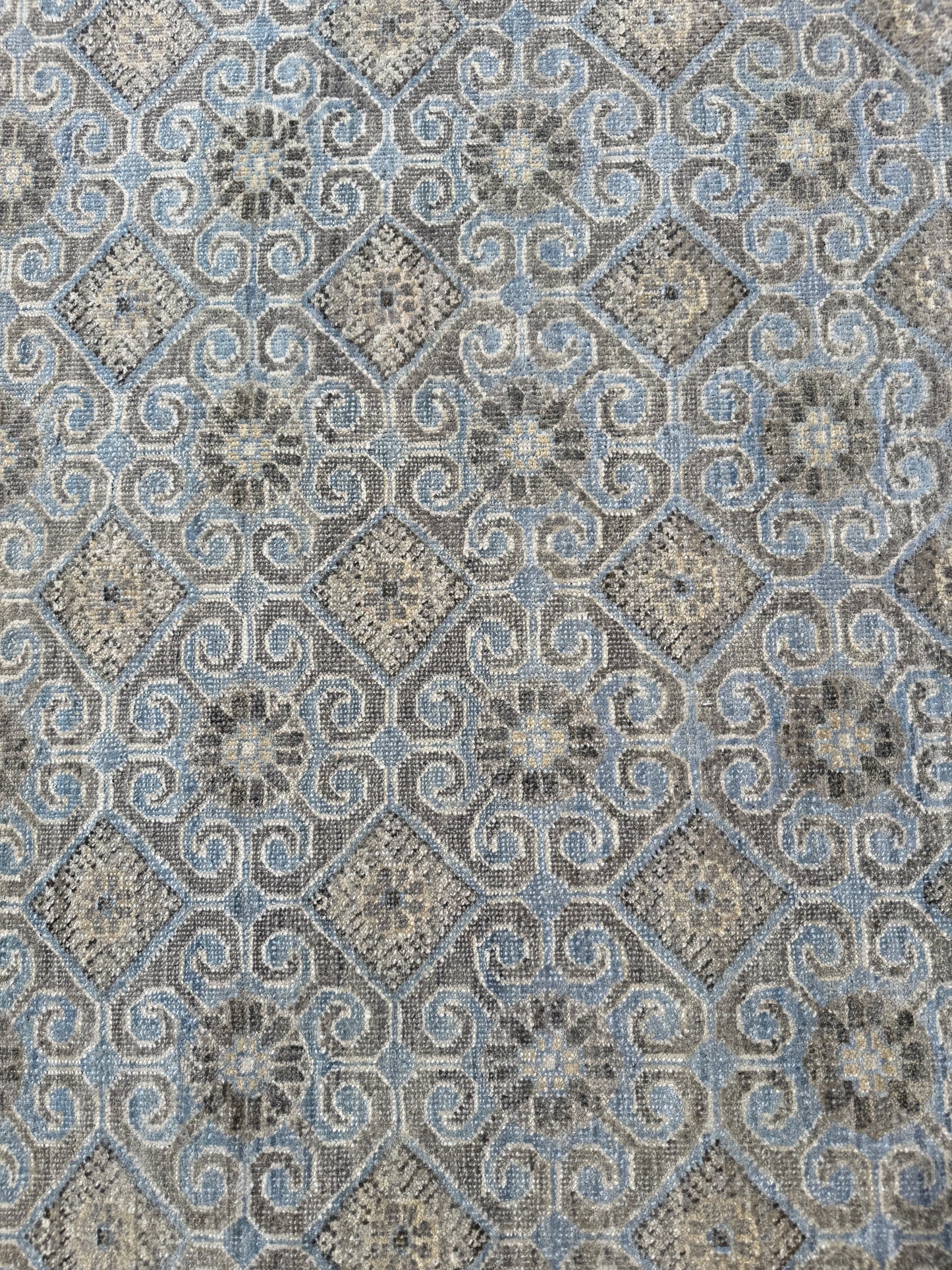 Hand Knotted antique reproduction, 19th century Khotan design  437x360 cm | Rug# 31887