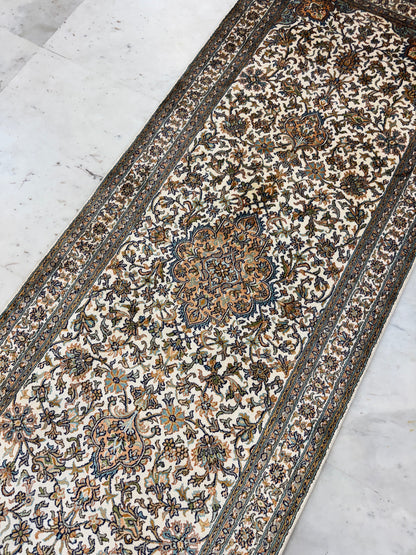 Hand knotted Kashmir pure silk pile runner, 218x79cm | Rug# 32030