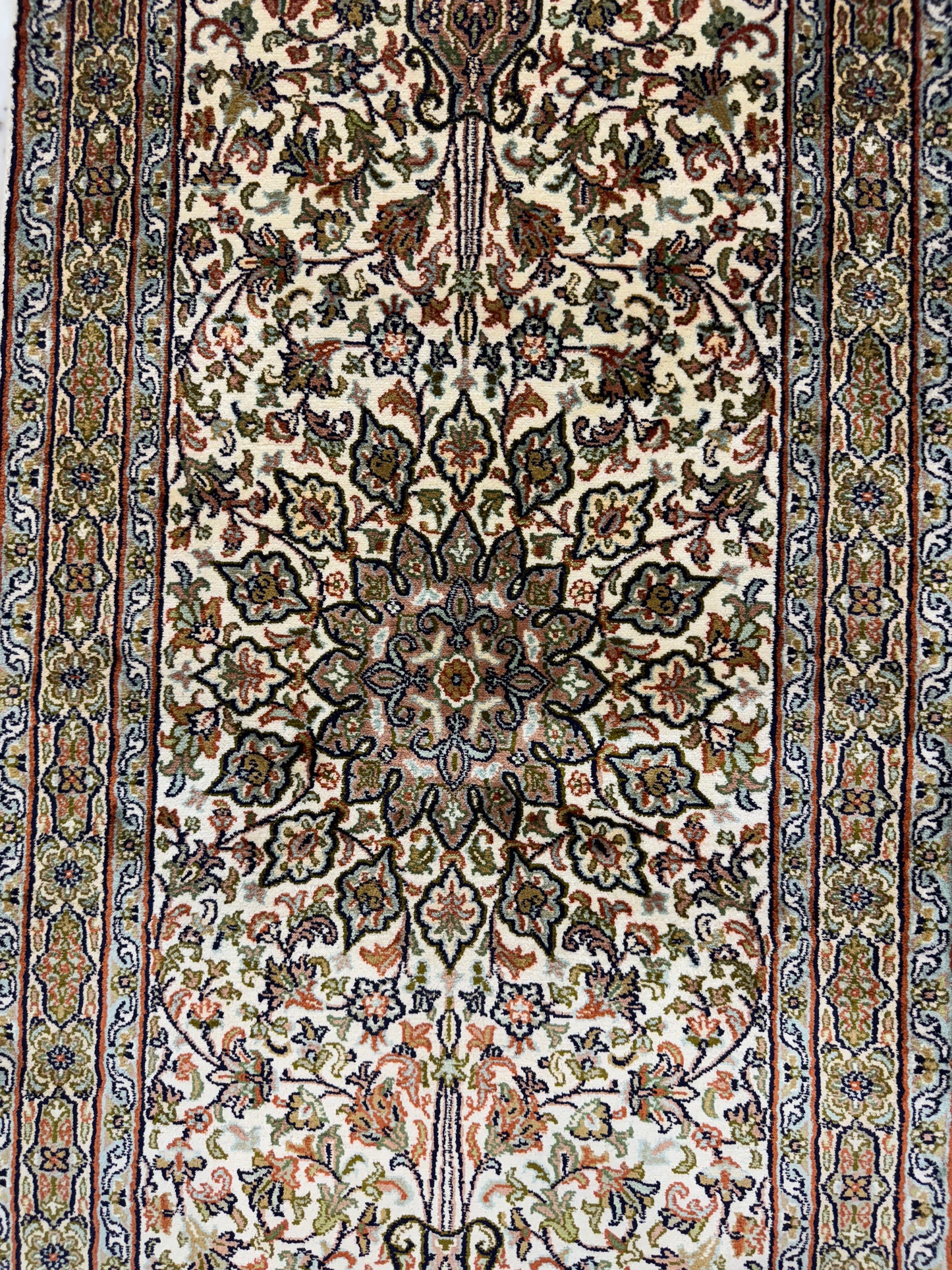 Hand knotted Kashmir pure silk  runner, 190x61cm | Rug# 32034