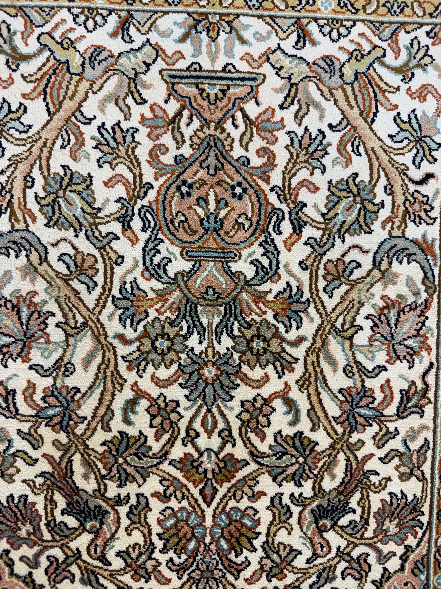 Hand knotted Kashmir pure silk pile, 95x61cm | Rug# 32037
