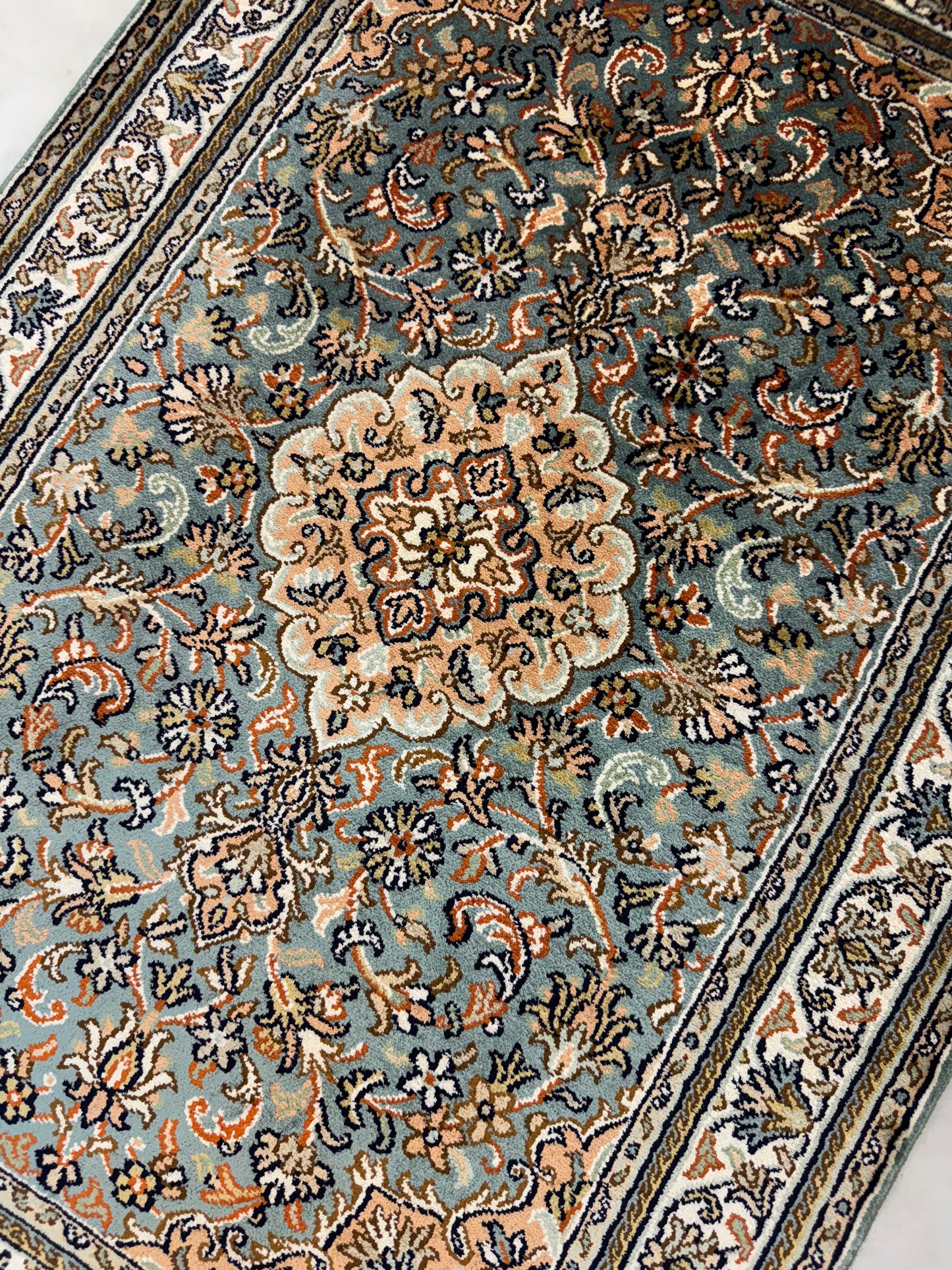 Hand-Knotted Kashmir Silk Rug 95x65cm | Rug# 32040