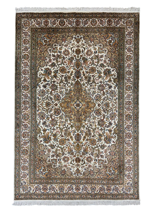 Hand knotted Kashmir pure silk pile rug, 186x123cm | Rug# 32045