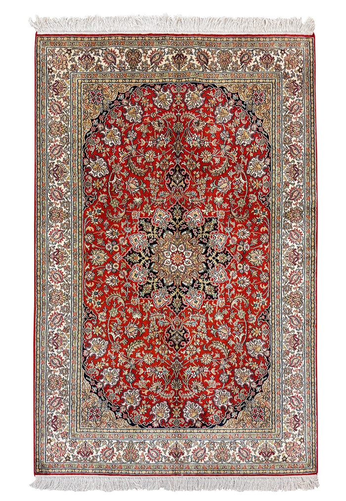 Hand knotted Kashmir pure silk pile rug, 186x125cm | Rug# 32046