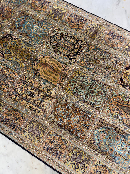 Hand knotted Kashmir pure silk pile, 189x123cm | Rug# 32049