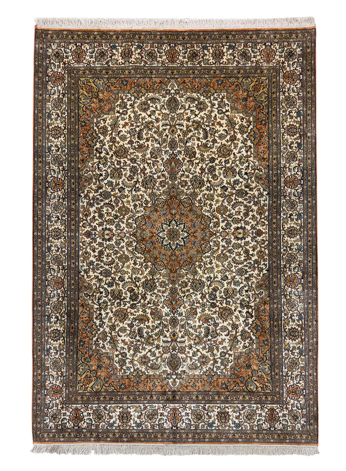 Hand knotted Kashmir pure pile silk, 253x174cm | Rug# 32058